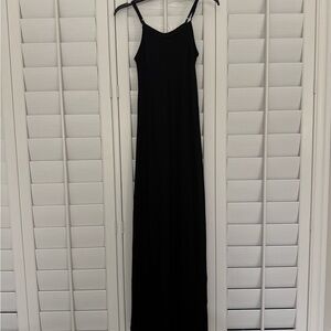Elegant Black Strappy Maxi Dress